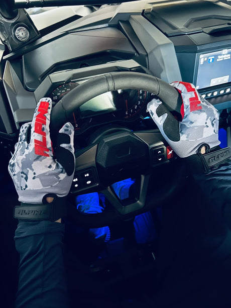 CLEARANCE- ALPINE RECON GLOVES - Xtrusion Overland