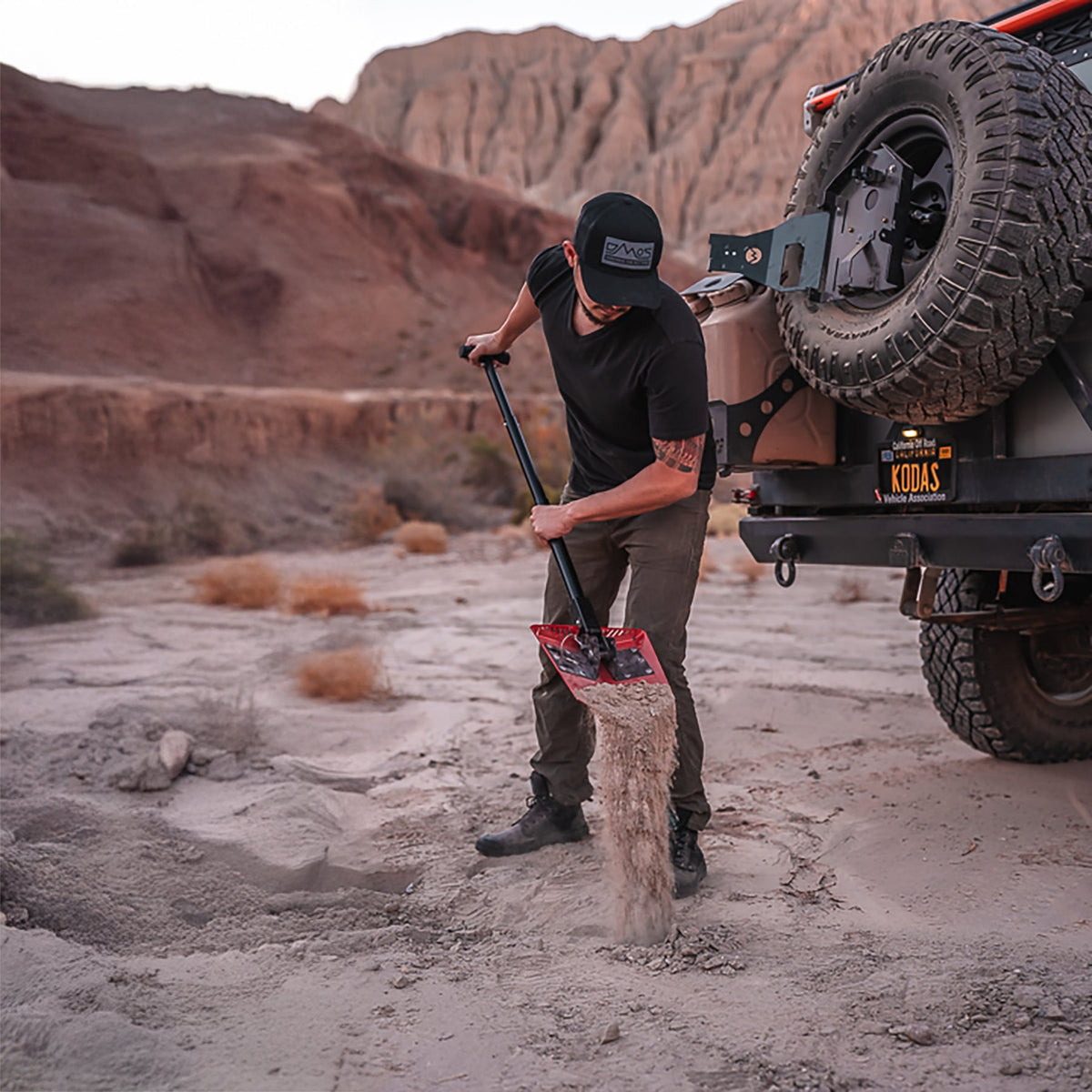 DMOS Delta Pro Shovel - Xtrusion Overland