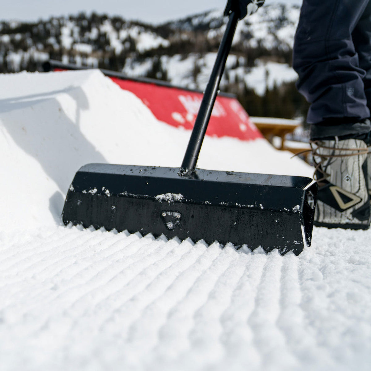 DMOS The Stealth X-Wide Shovel - Xtrusion Overland