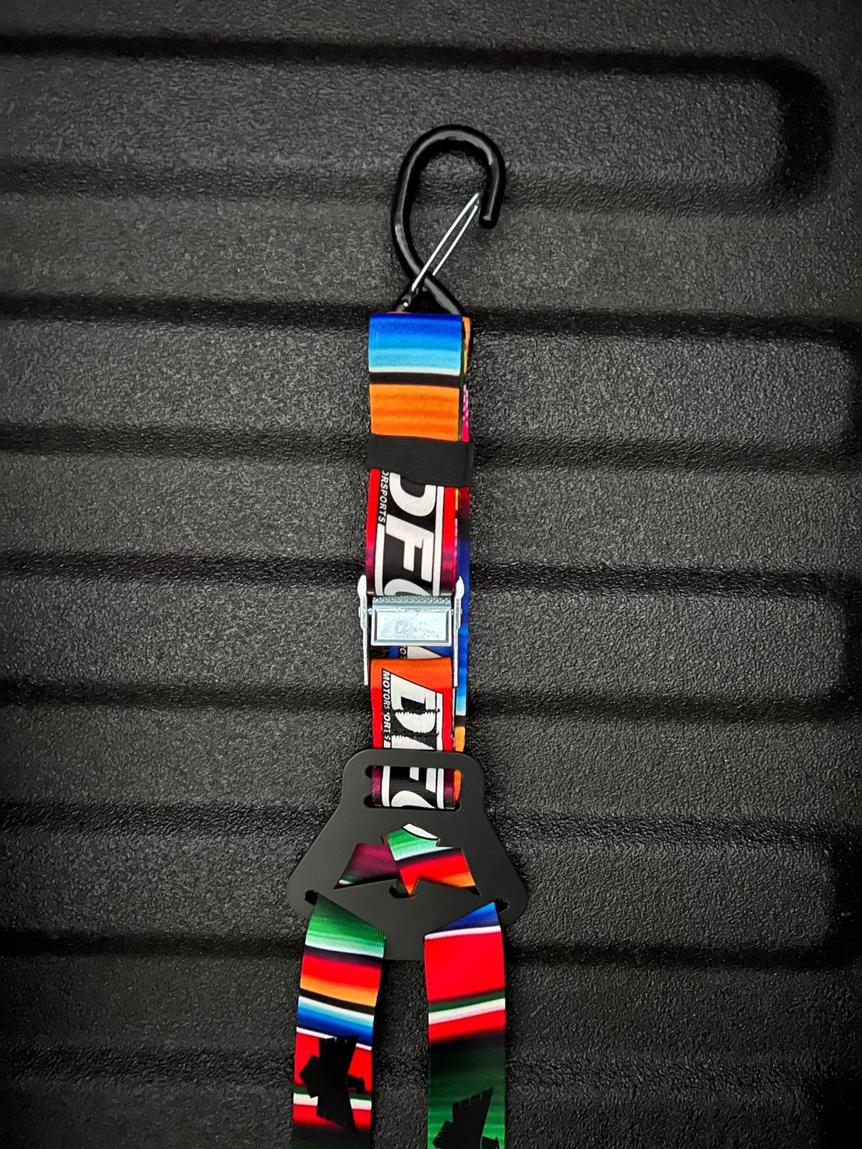Dual Y Fuel Jug Strap - DFO X ALPINE - Xtrusion Overland