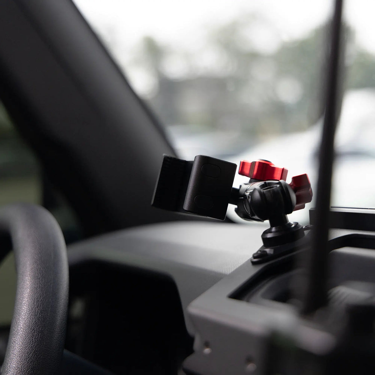 Expedition Essentials Dash Mount With Dual MagSafe Phone Holders | 2021-2025 Ford Bronco & Bronco Raptor (Non-Sport) - Xtrusion Overland