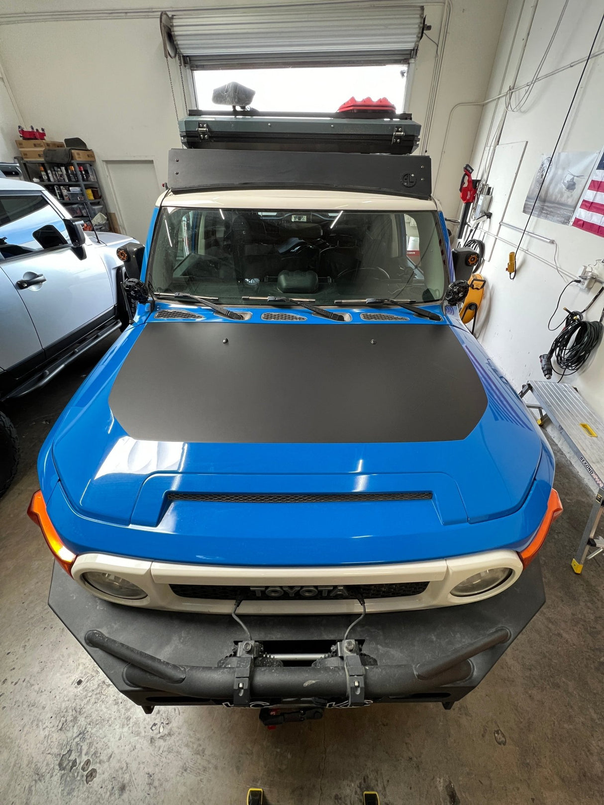 FJ Cruiser (2007- 2014) Hood Stamp - Xtrusion Overland