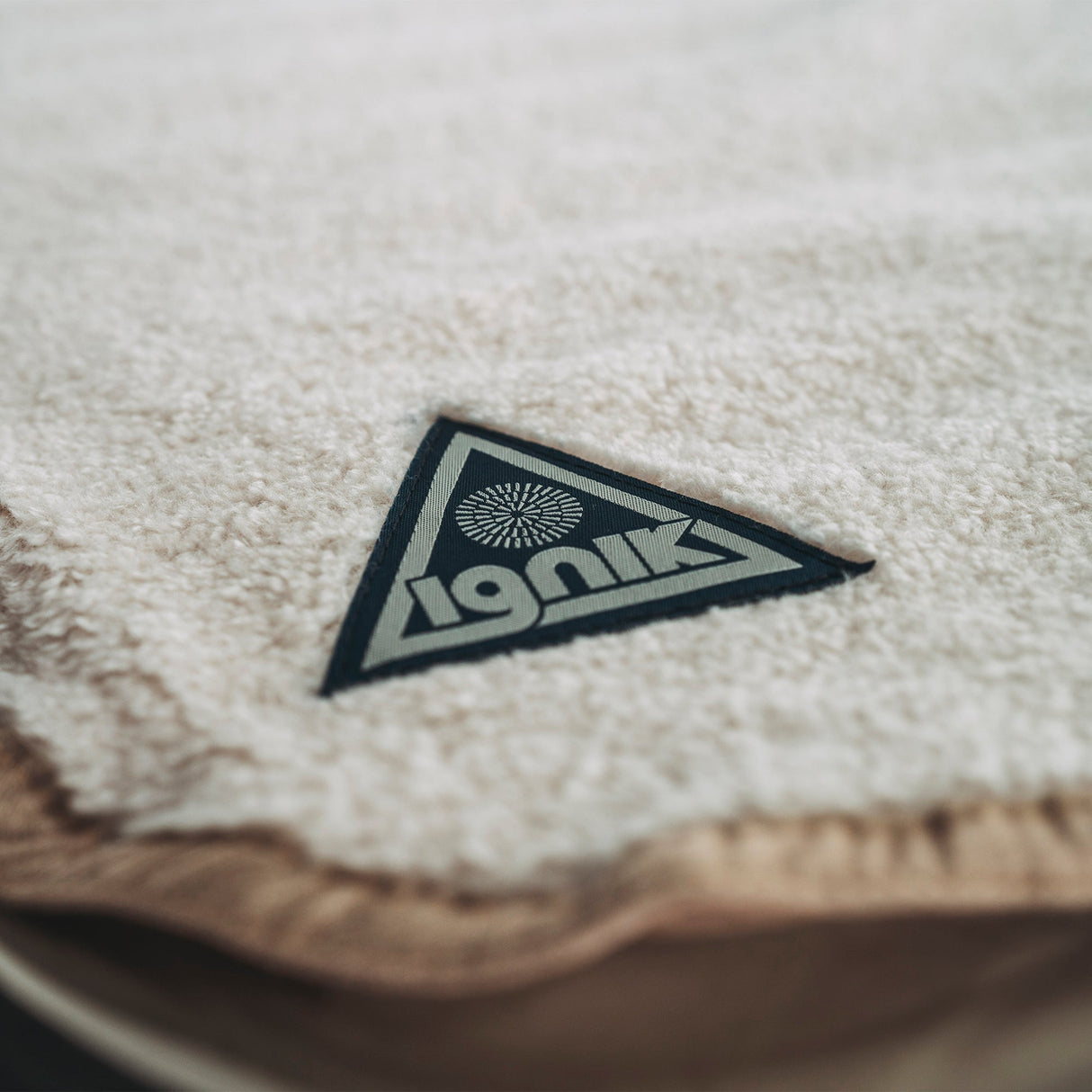 Flipside Heated Bed Cover Fleece - Xtrusion Overland