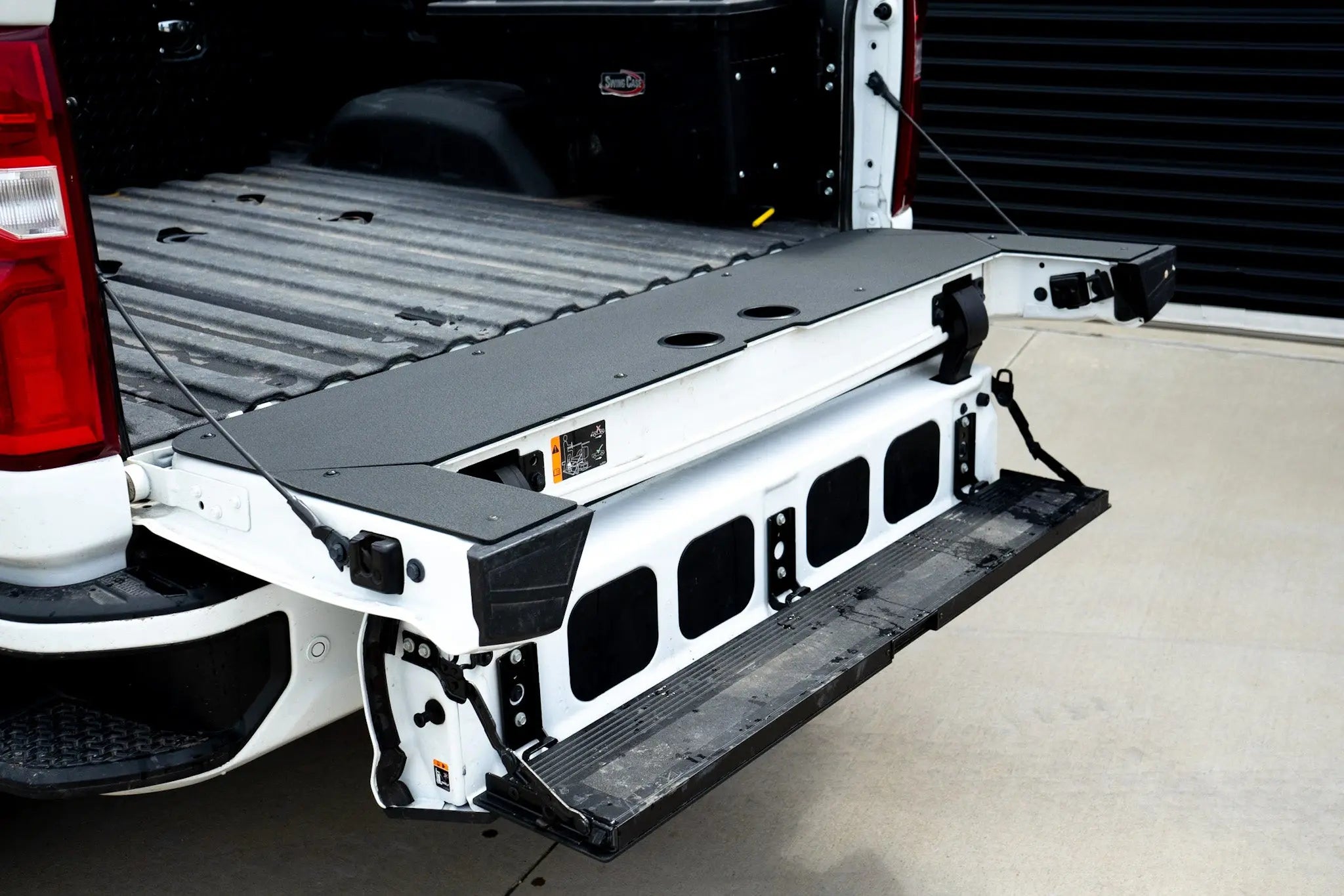 TrailGate Panel for Chevy Silverado (2022+ w/ Multi-Flex Tailgates)