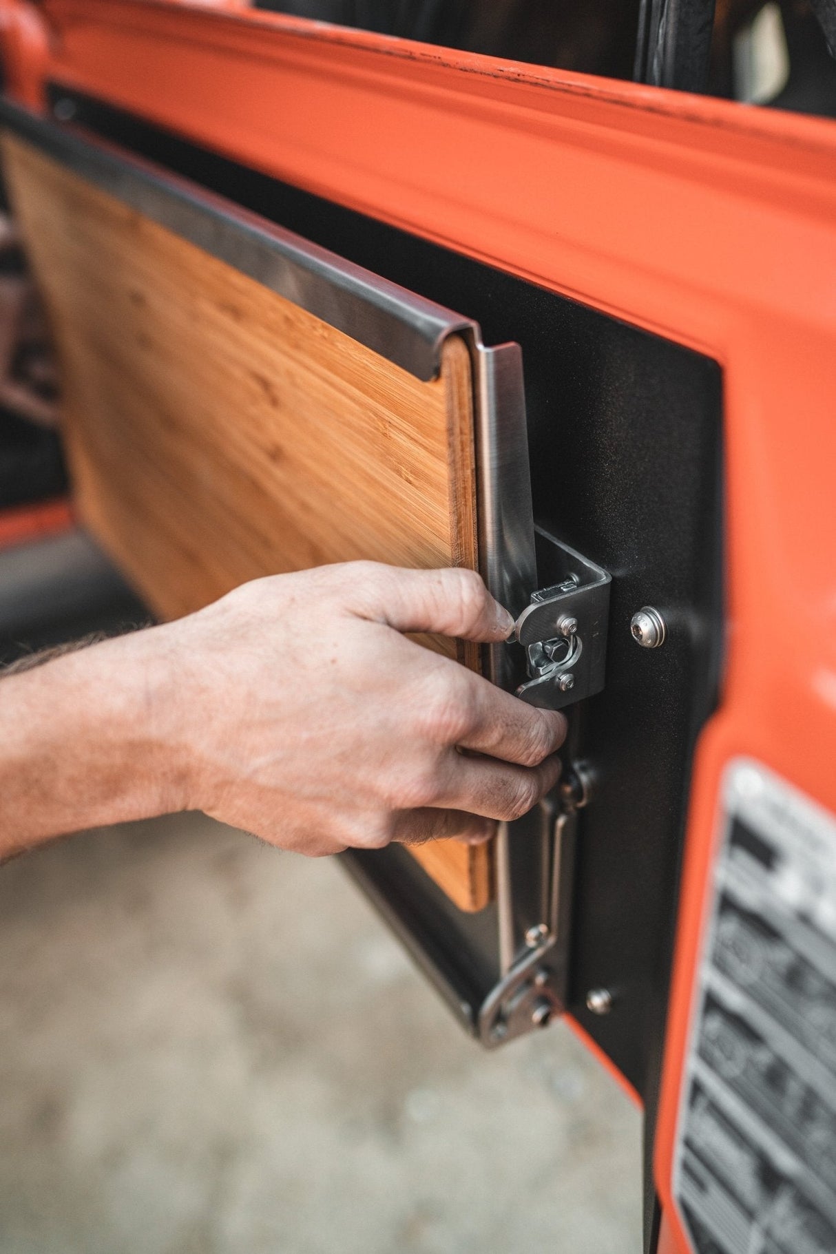 Jeep Wrangler 2018 - Present JL / JLU - Goose Gear Tailgate Table - Xtrusion Overland