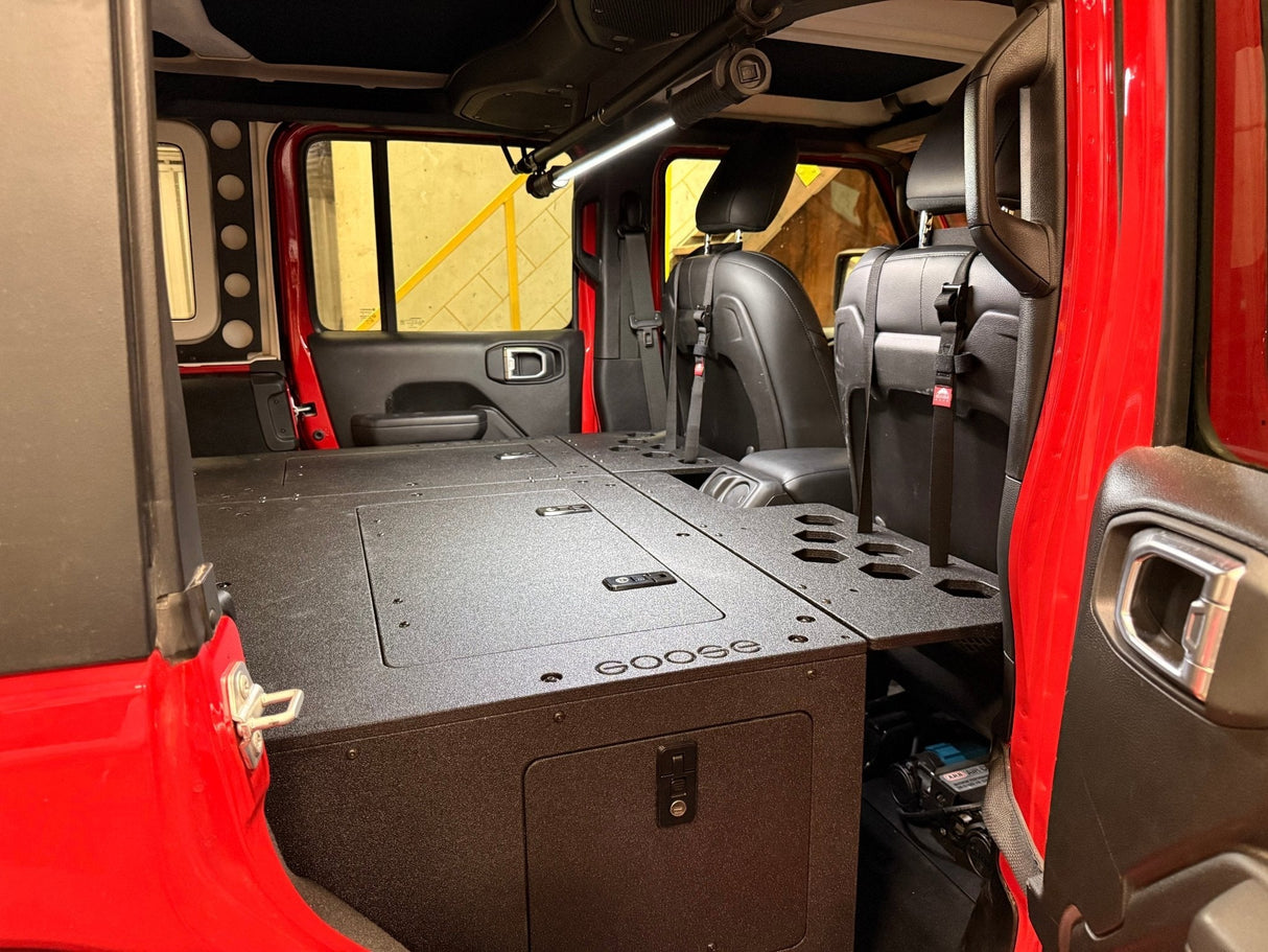 Jeep - Wrangler - 2024-Present - JLU - 4 Door - Explore Series - Seat Delete Plate System - Second Row - Module Based - 10" Module - Xtrusion Overland