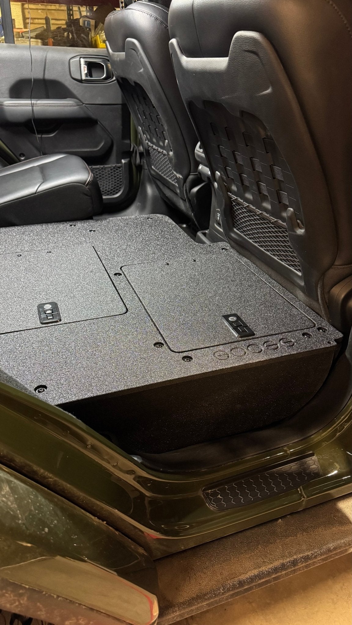 Jeep Wrangler 2024 - Present JLU 4 Door - Second Row Seat Delete Plate System - V2 - Xtrusion Overland
