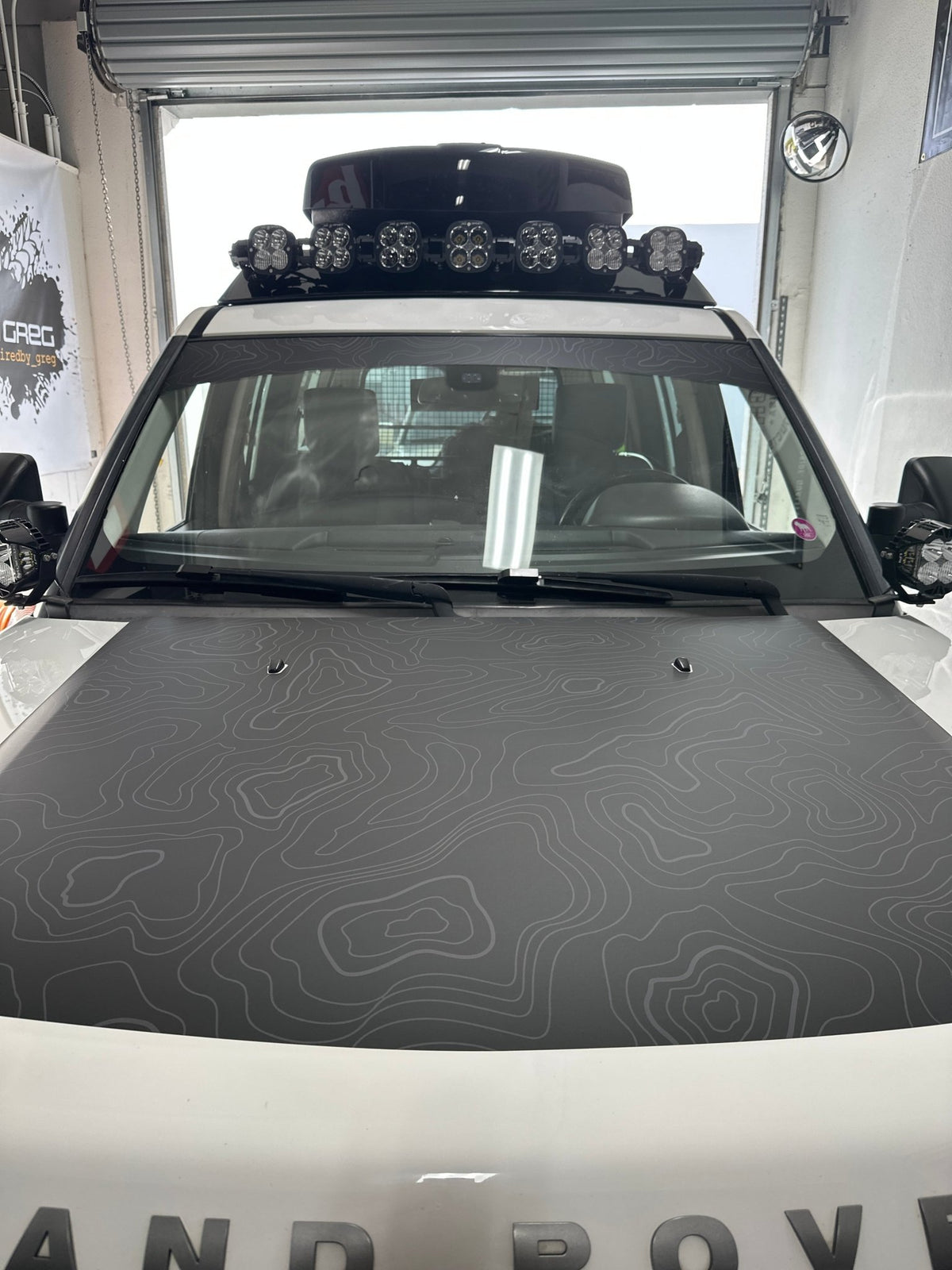 Land Rover Discovery LR4 Hood Stamp - Xtrusion Overland