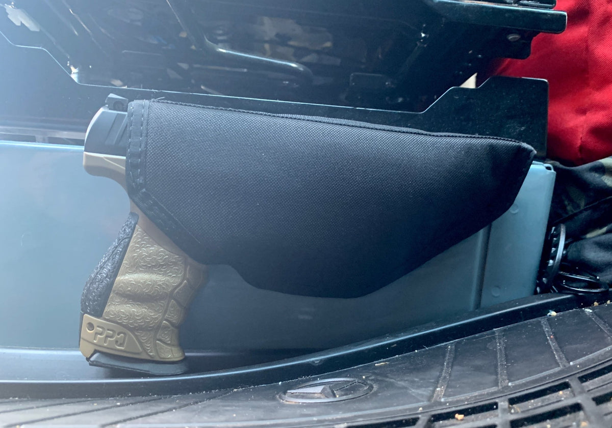 Magnetic Gun Holster Medium - Large frame semi autos - Xtrusion Overland