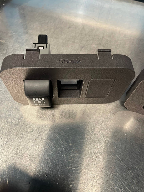 Modular Insert for 3 Short Switches - Xtrusion Overland