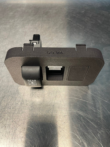 Modular Insert for 3 Short Switches - Xtrusion Overland