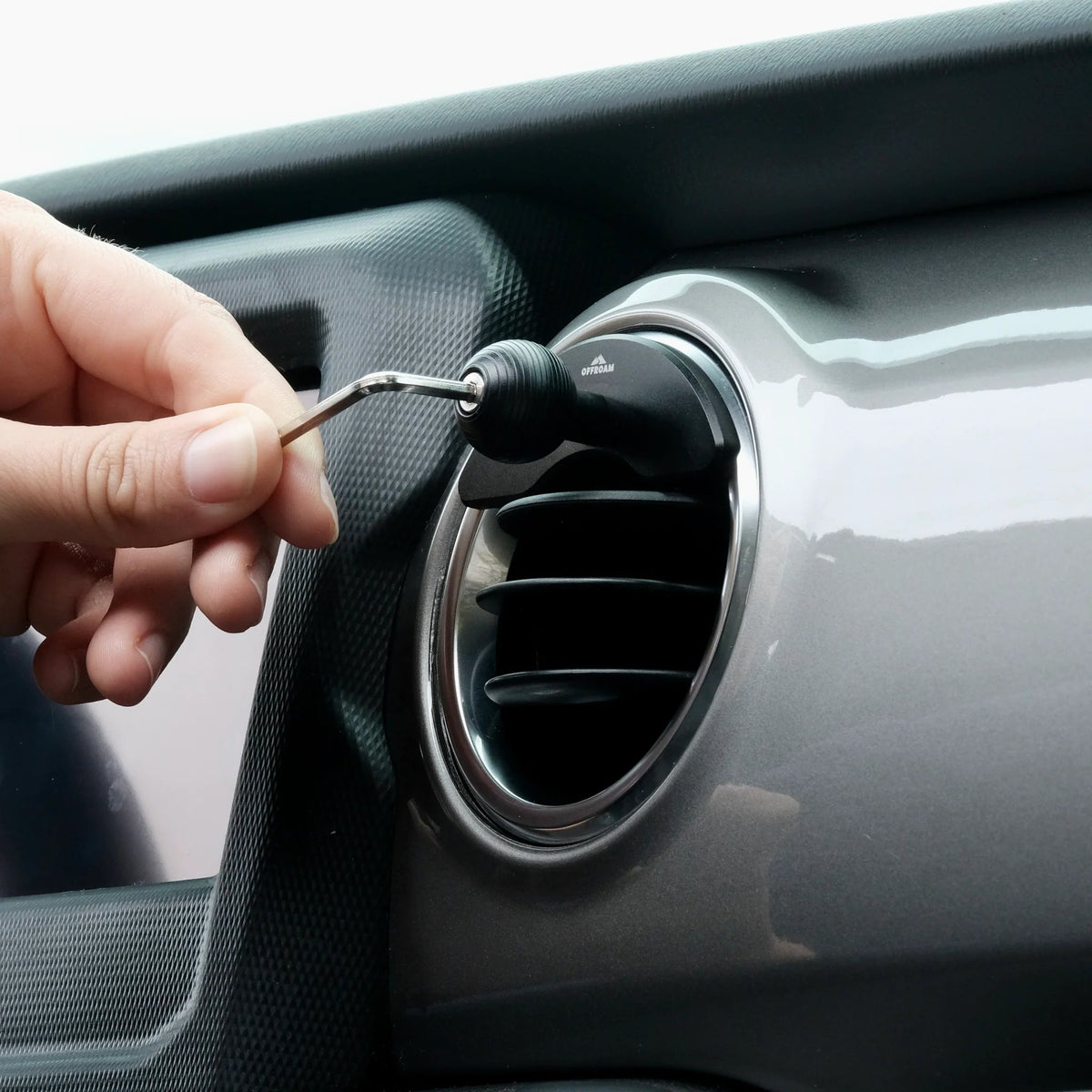 OFFROAM Jeep Wrangler JL | Gladiator JT (2018-2023) Airvent Phone Mount - Xtrusion Overland