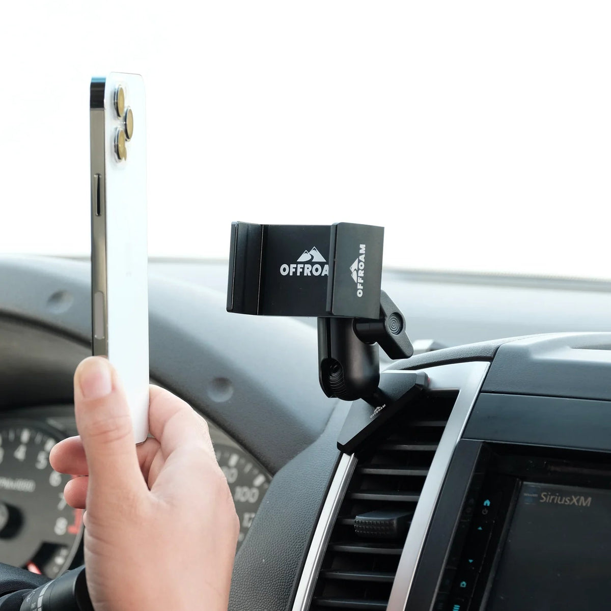 OFFROAM Nissan Frontier (2013-2021) | Xterra (2009-2015) Phone Mount - Xtrusion Overland