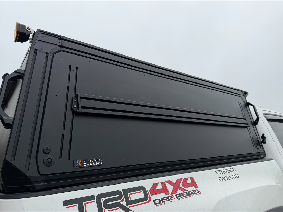 XO.SKLTN Topper Panel Side Braces (2)