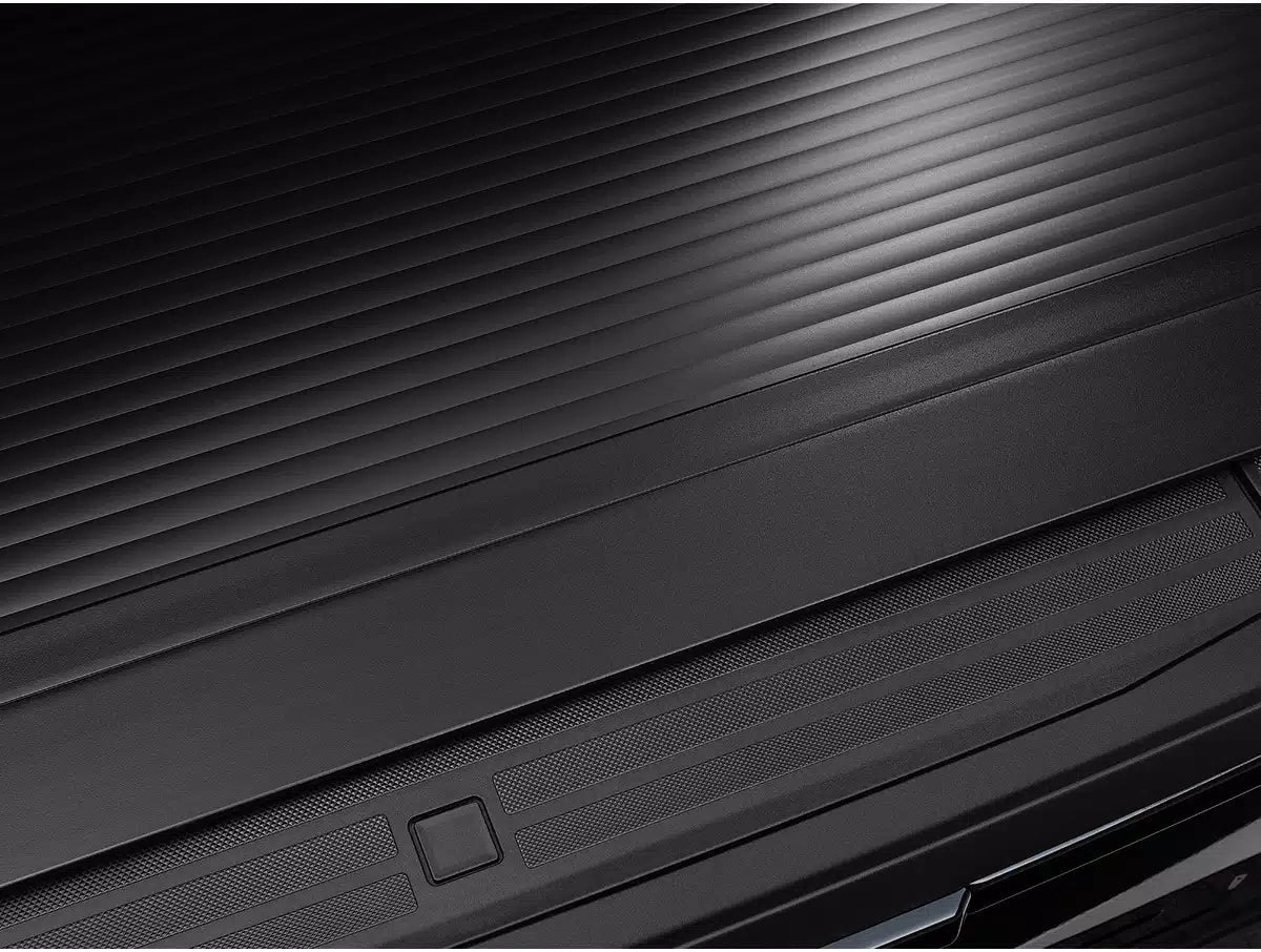 Retrax ONE XR Manual Retractable Tonneau Cover w/ T-Slot Rails - Xtrusion Overland
