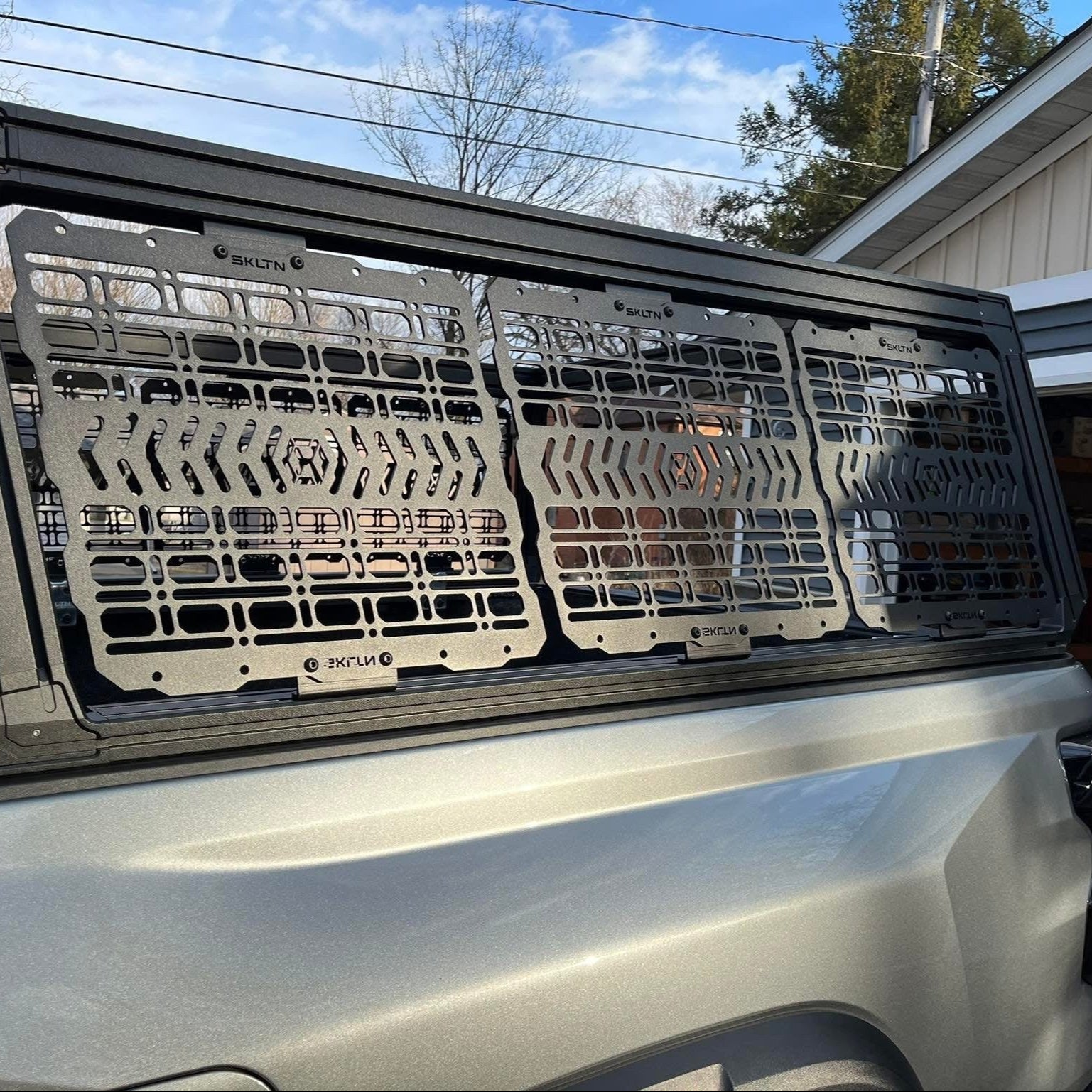 XO.SKLTN MOLLE Panels