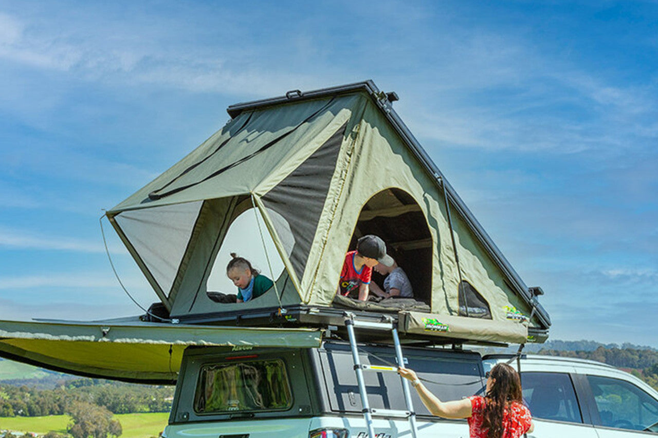 IRONMAN 4X4 SWIFT 1400 HARD SHELL ROOFTOP TENT