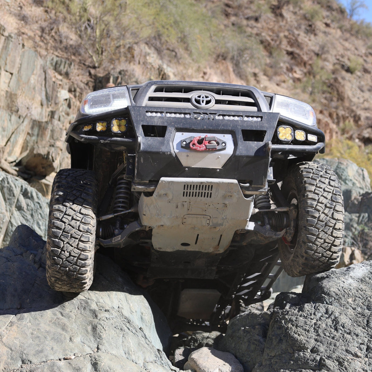 Tacoma Hybrid Front Bumper / 2nd Gen / 2005 - 2011 - Xtrusion Overland