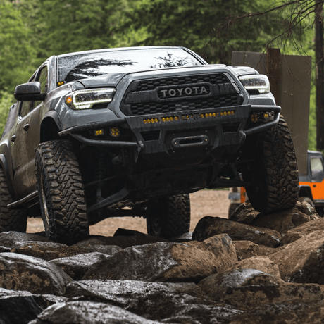Tacoma Hybrid Front Bumper / 3rd gen / 2016 - 2023 - Xtrusion Overland