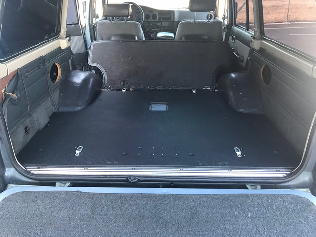 Toyota Land Cruiser 1980 - 1990 60 Series - Rear Plate System - Xtrusion Overland