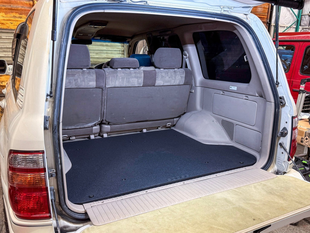 Toyota Land Cruiser 1998-2007 100 Series - Rear Plate System - Xtrusion Overland