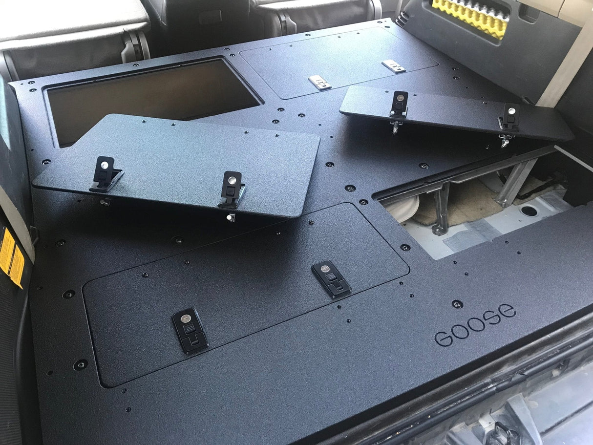 Toyota Sequoia 2008 - 2022 2nd Gen. - Rear Plate System - Xtrusion Overland