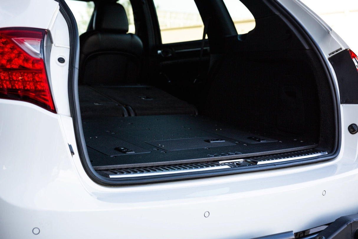 Volkswagen Touareg 2011 - 2017 2nd Gen. - Rear Plate System - Xtrusion Overland