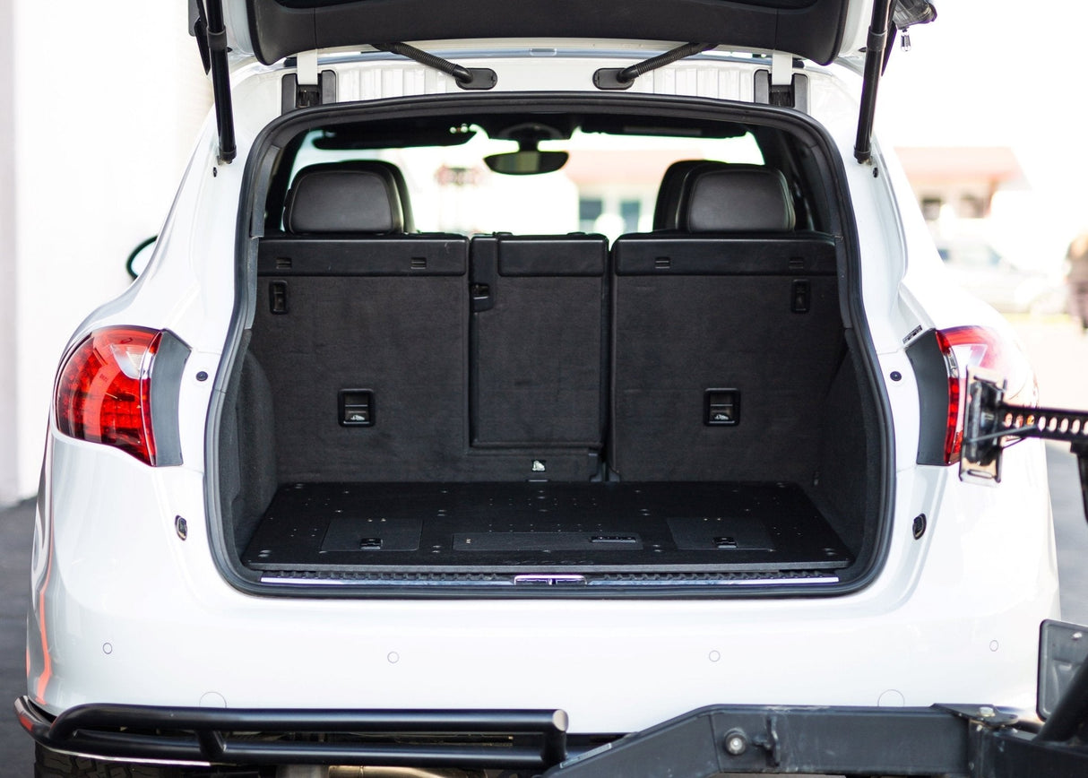 Volkswagen Touareg 2011 - 2017 2nd Gen. - Rear Plate System - Xtrusion Overland