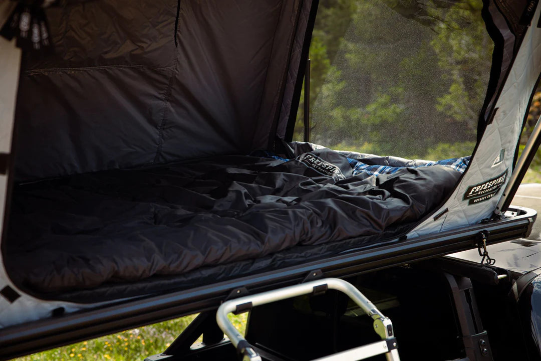 FSR ODYSSEY SERIES - BLACK TOP HARD SHELL - ROOFTOP TENT